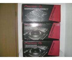 2x Pioneer CDJ-2000NXS2 & Pioneer DJM-900NXS2 Mixer Full Complete Set